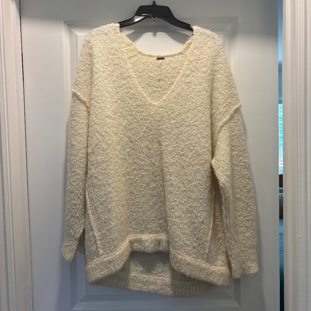 Free People Cream Long Sleeve V Neck Sweater